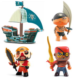 Balíček Arty Toys - piráti Tatoo & Biglos & Soscar s loďou